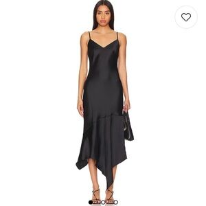 Steve Madden Lucielle
Handkerchief Hem Satin Slipdress size L